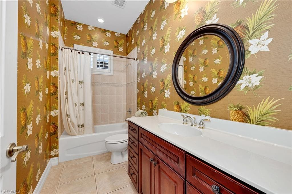 3155 Santorini Ct, Naples, FL 34119-13