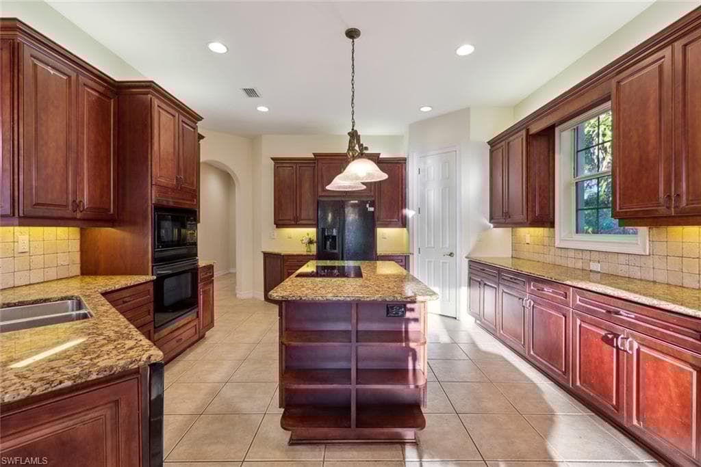 3155 Santorini Ct, Naples, FL 34119-18