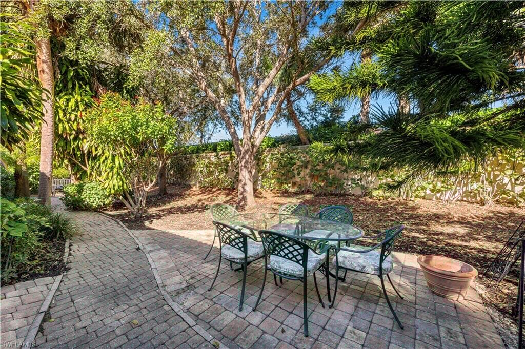 3155 Santorini Ct, Naples, FL 34119-24