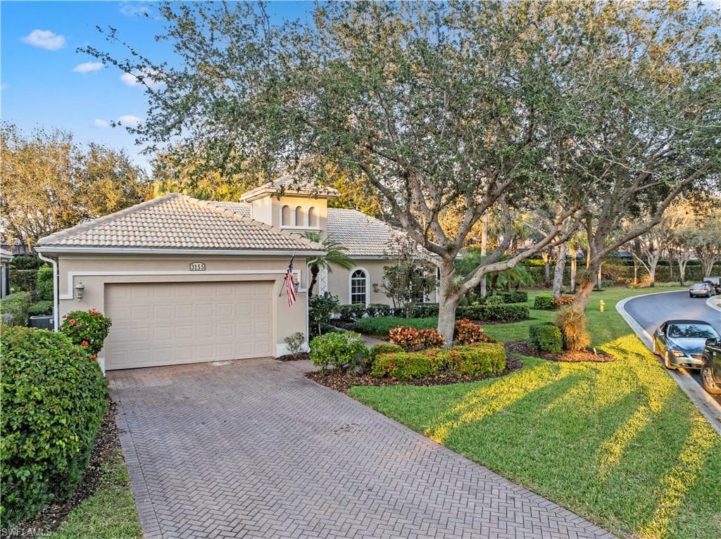 3155 Santorini Ct, Naples, FL 34119-27