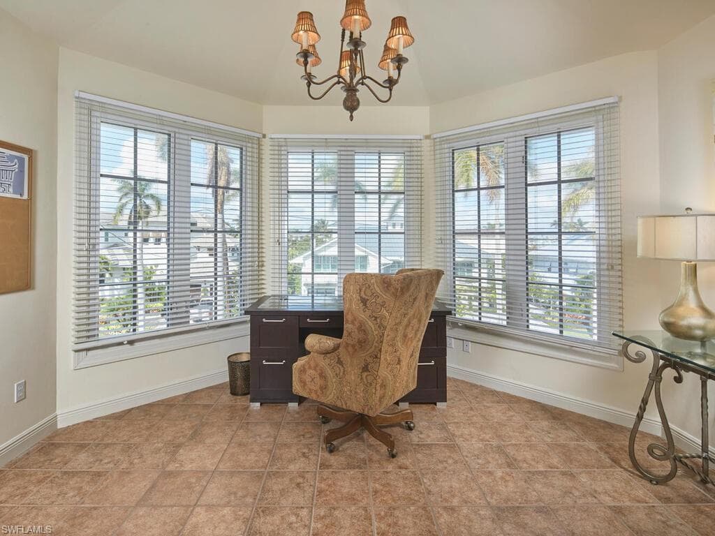 720 17th Ave S, Naples, FL 34102-16