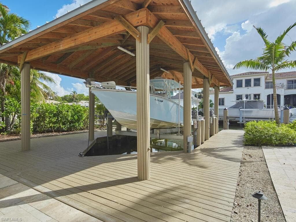 720 17th Ave S, Naples, FL 34102-30