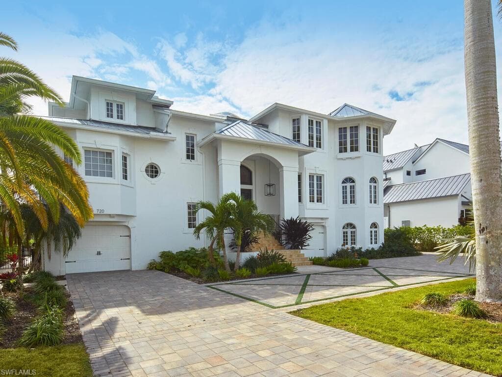 720 17th Ave S, Naples, FL 34102-33
