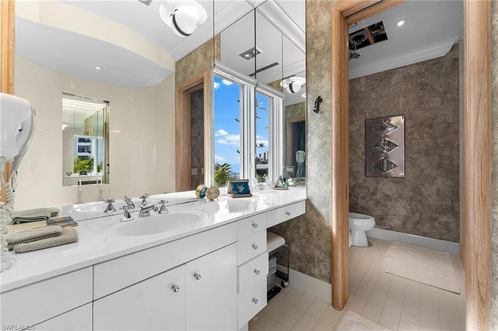 15 Casa Mar Ln 2, Naples, FL 34103-23