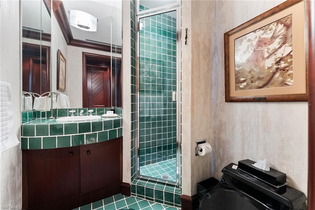 15 Casa Mar Ln 2, Naples, FL 34103-28