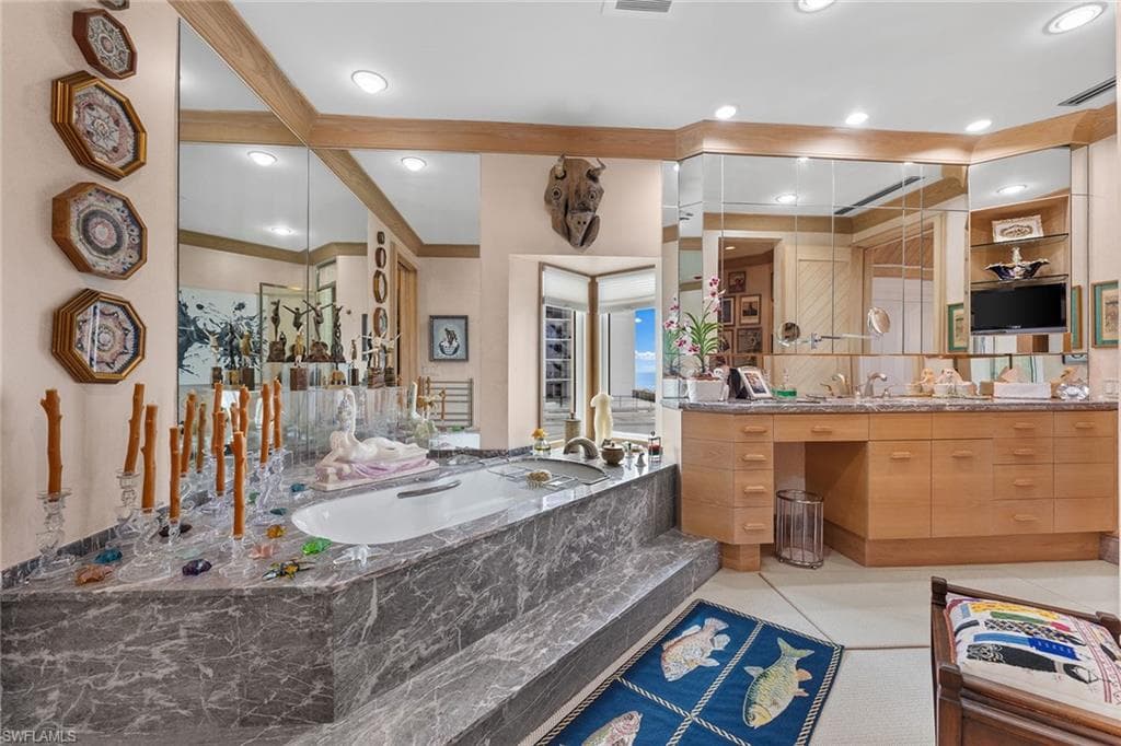 15 Casa Mar Ln 2, Naples, FL 34103-32