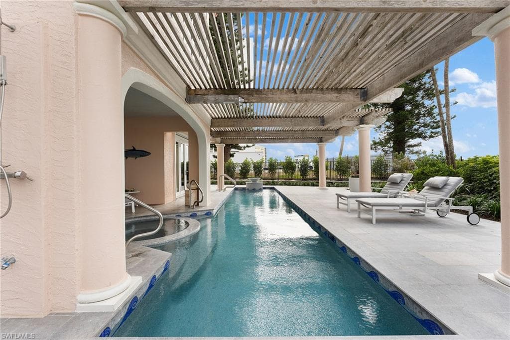 15 Casa Mar Ln 2, Naples, FL 34103-36