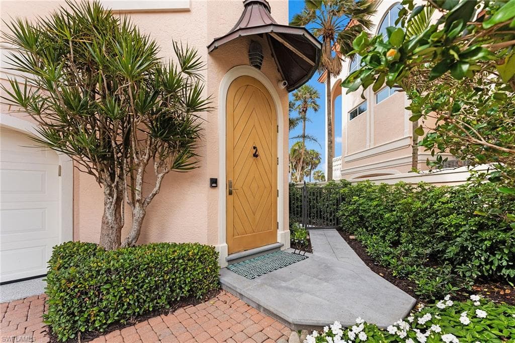 15 Casa Mar Ln 2, Naples, FL 34103-7