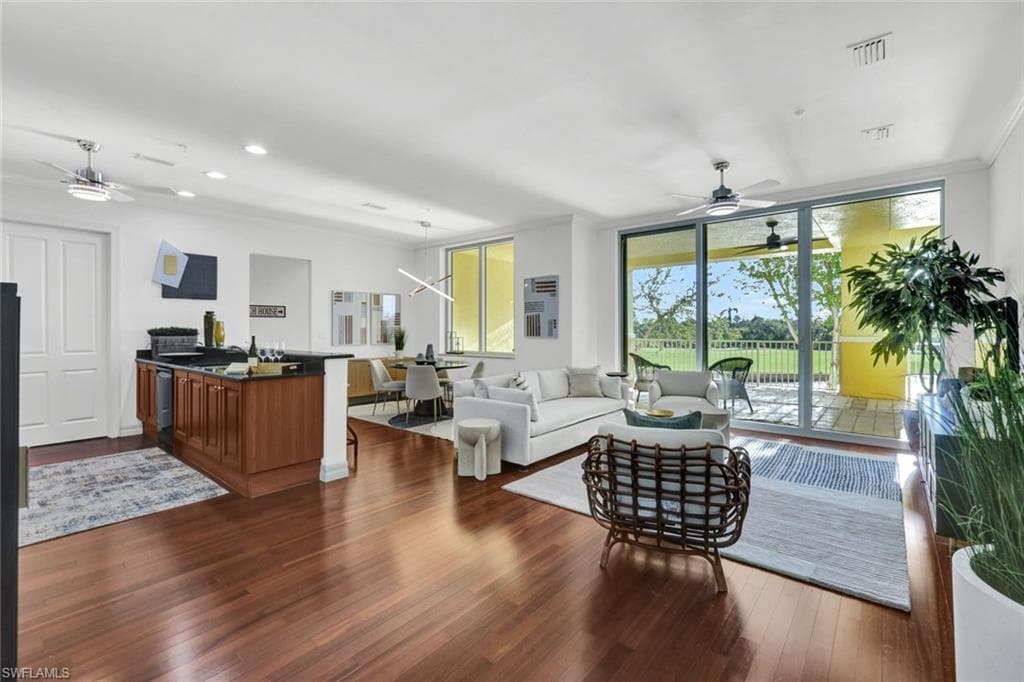 4751 Bay Blvd 102, Estero, FL 33928-3
