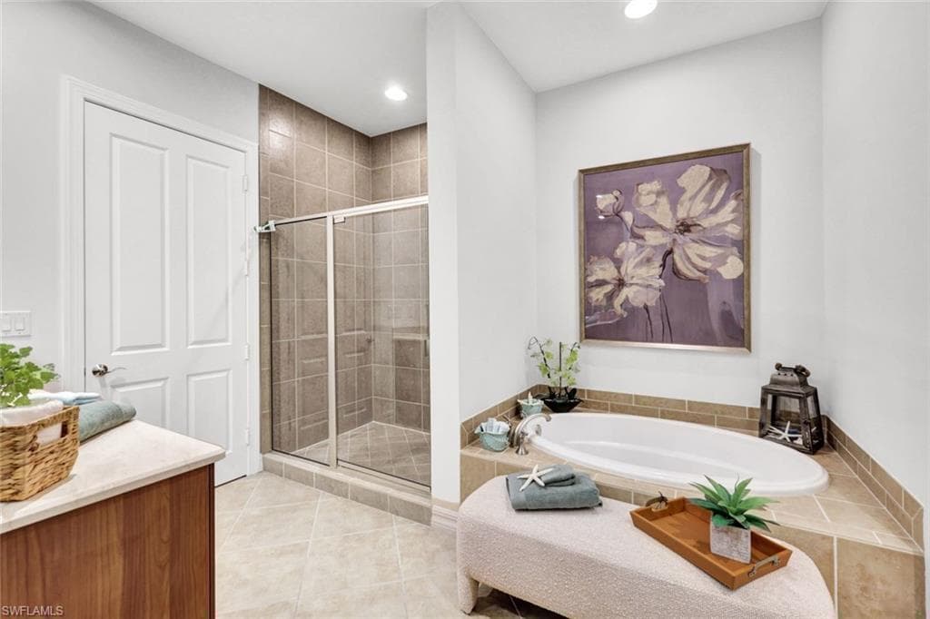 4751 Bay Blvd 102, Estero, FL 33928-8