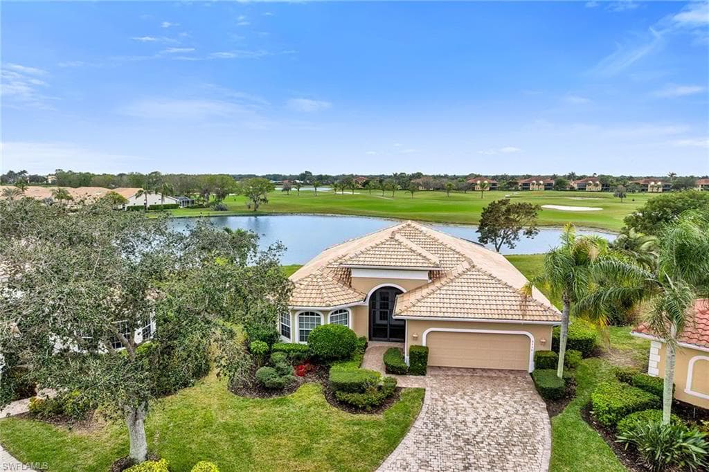 6730 Bent Grass Dr, Naples, FL 34113-15