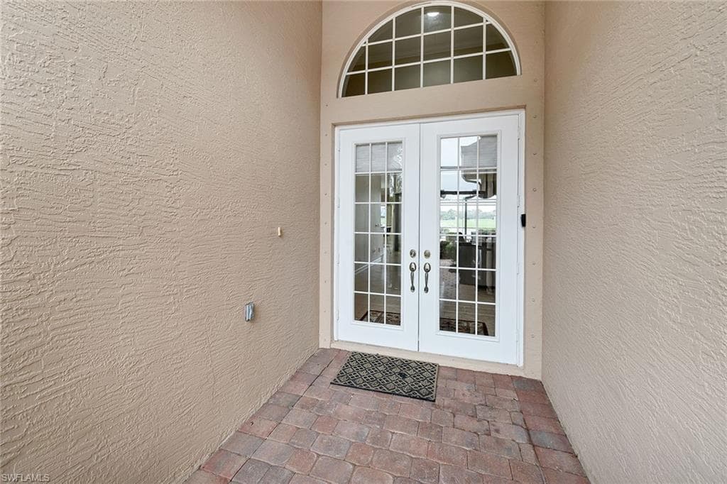 6730 Bent Grass Dr, Naples, FL 34113-22