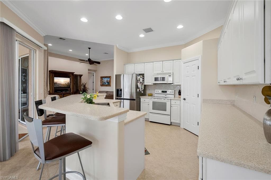 6730 Bent Grass Dr, Naples, FL 34113-29