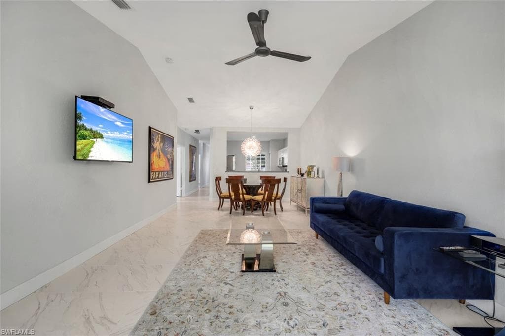 650 Luisa Ln 4, Naples, FL 34104-4