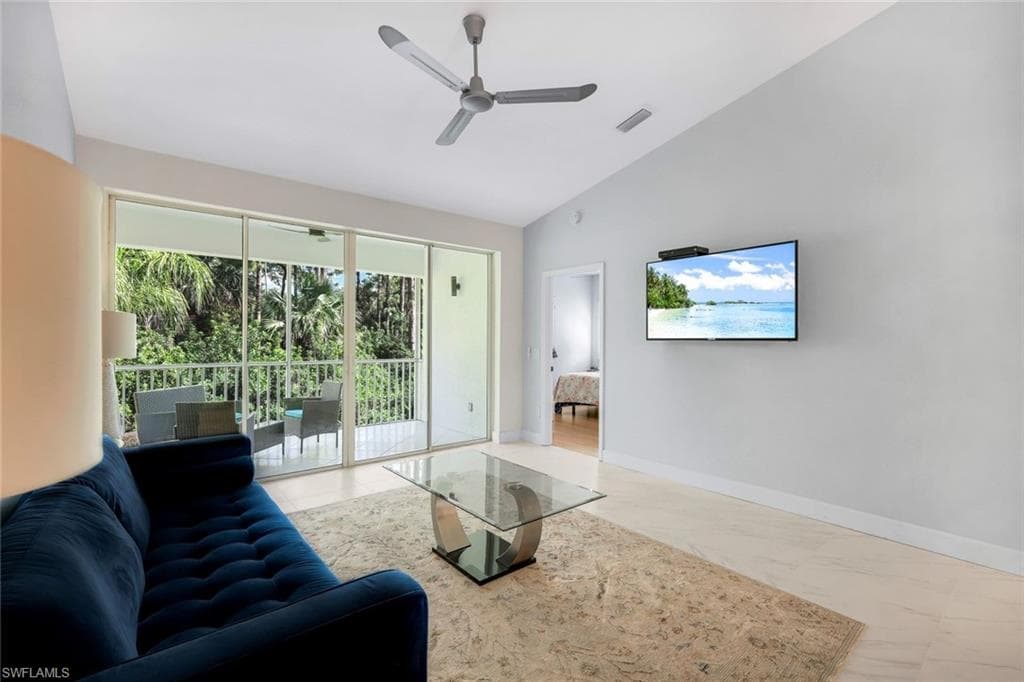 650 Luisa Ln 4, Naples, FL 34104-5