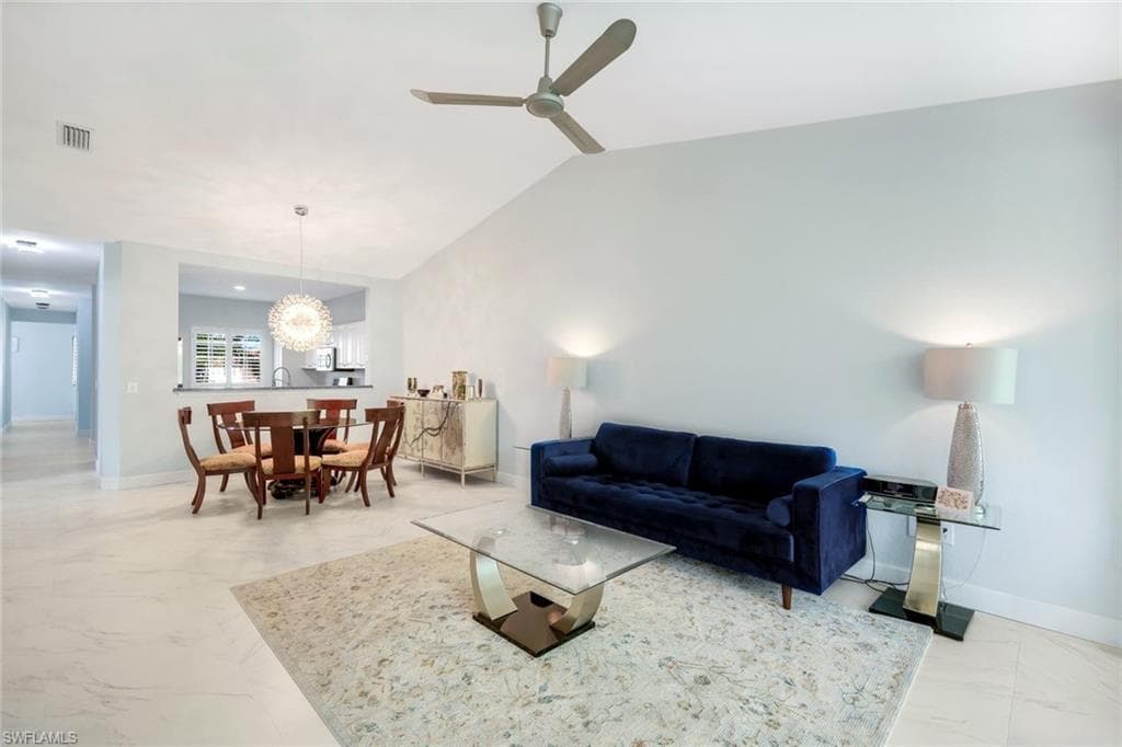 650 Luisa Ln 4, Naples, FL 34104-6
