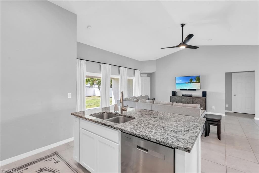 618 2nd Pl, Cape Coral, FL 33909-10
