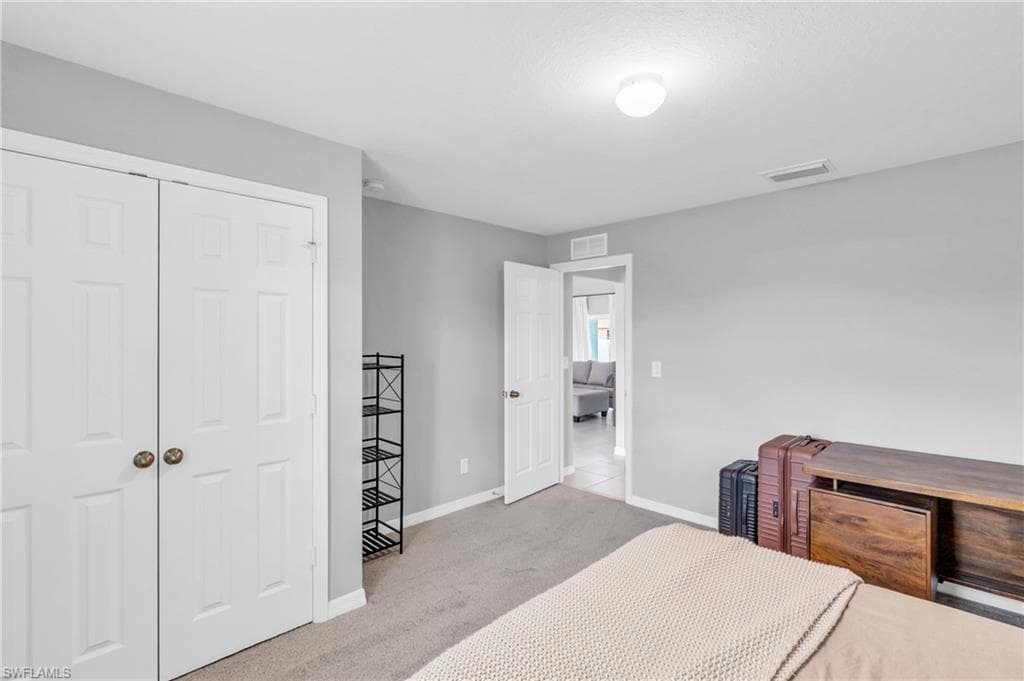 618 2nd Pl, Cape Coral, FL 33909-21