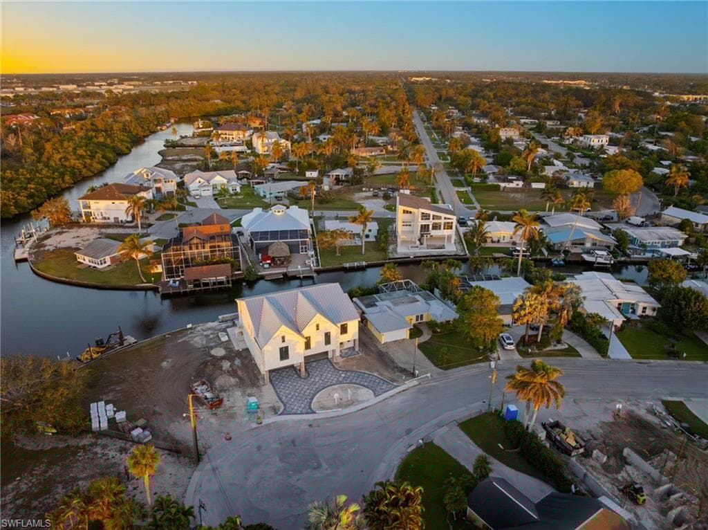 1796 Holiday Ln, Naples, FL 34104-16