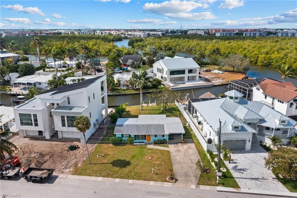 1796 Holiday Ln, Naples, FL 34104-24