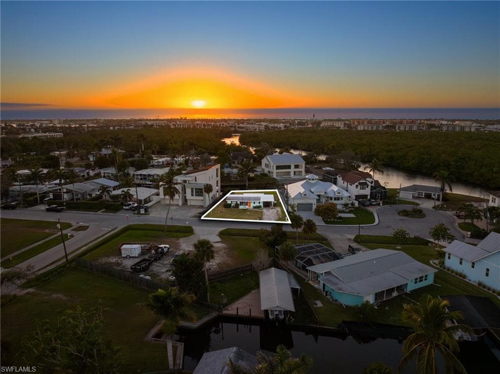 1796 Holiday Ln, Naples, FL 34104-5