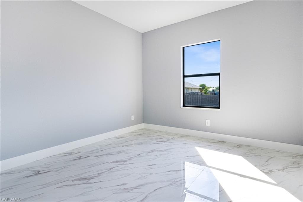 3727 12th St W, Lehigh Acres, FL 33971-24
