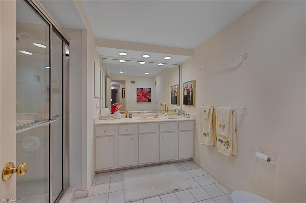 112 Wilderness Dr 123, Naples, FL 34105-16