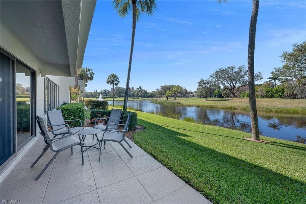 112 Wilderness Dr 123, Naples, FL 34105-1