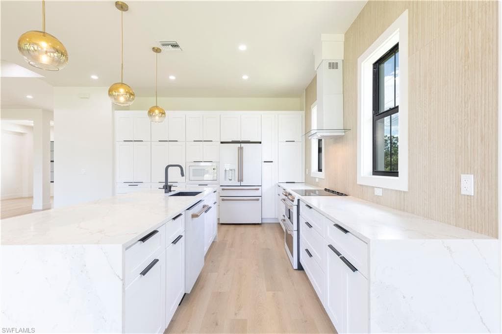 4343 10th St NE, Naples, FL 34120-9