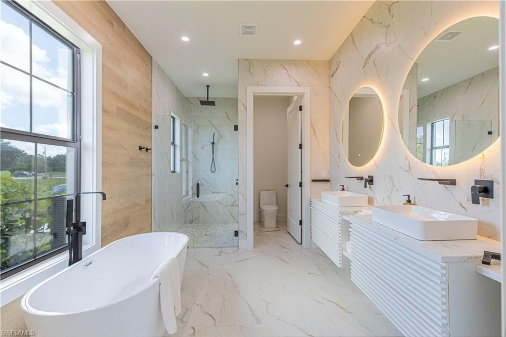4343 10th St NE, Naples, FL 34120-19
