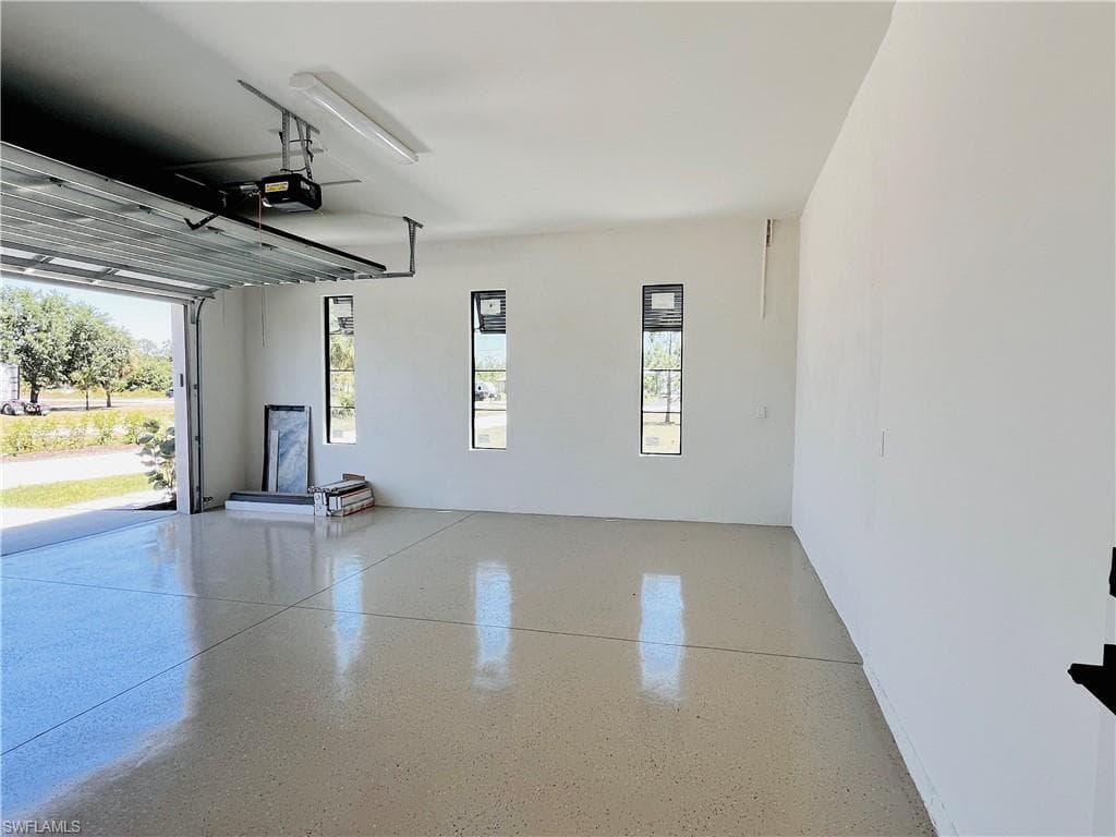 4343 10th St NE, Naples, FL 34120-4