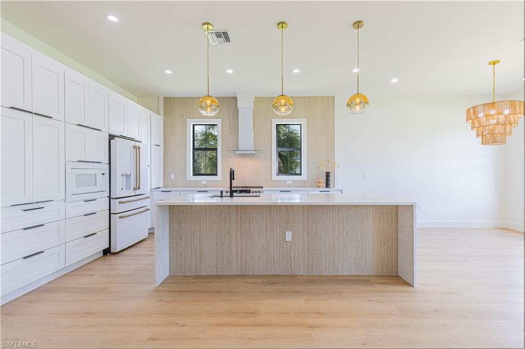 4343 10th St NE, Naples, FL 34120-7