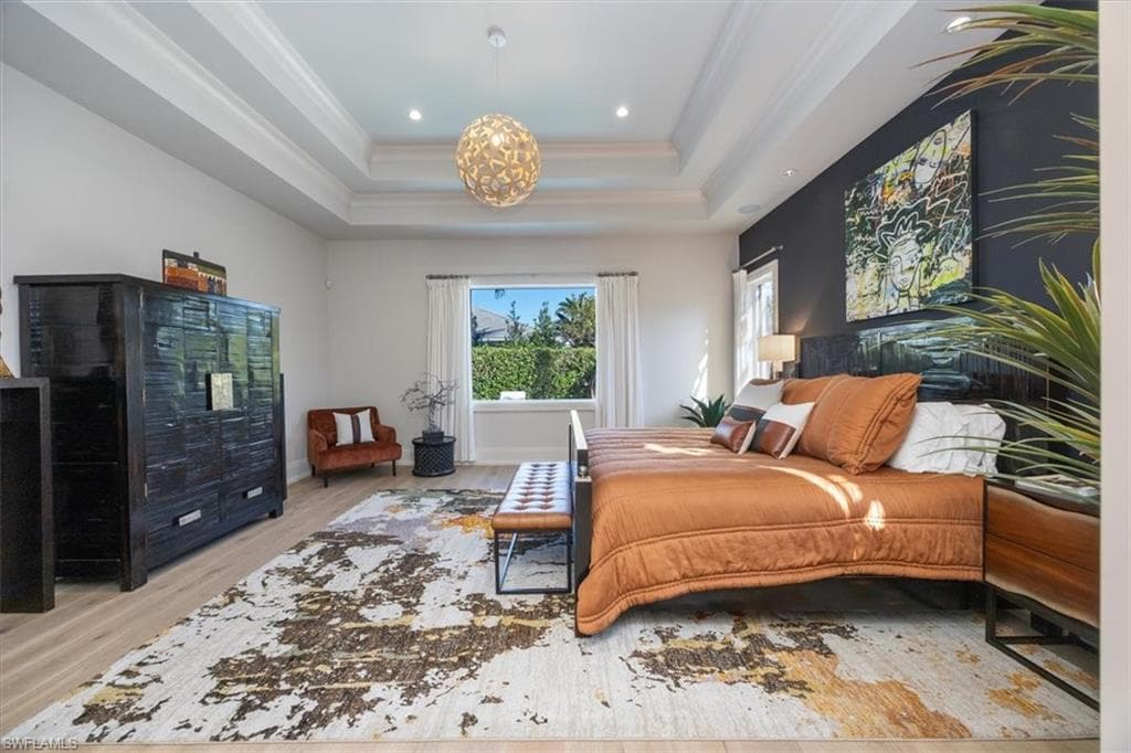 565 Fairway Ter, Naples, FL 34103-13