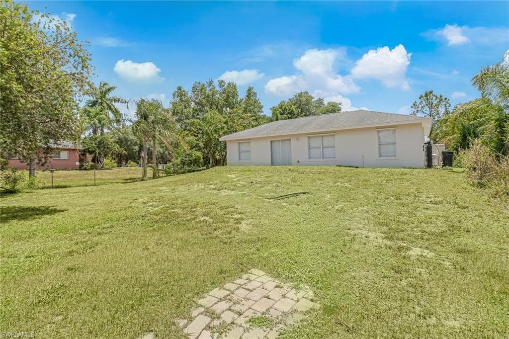 2921 2nd Ave SE, Naples, FL 34117-10