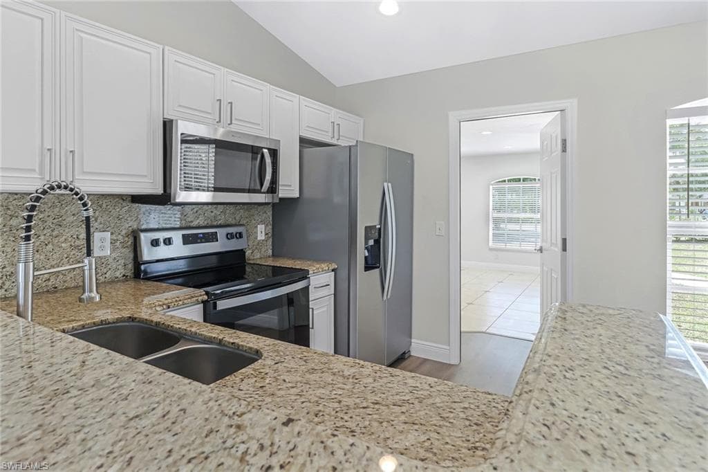2921 2nd Ave SE, Naples, FL 34117-4