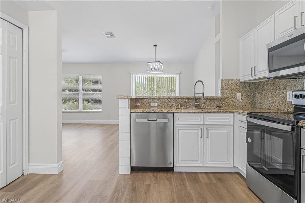 2921 2nd Ave SE, Naples, FL 34117-6