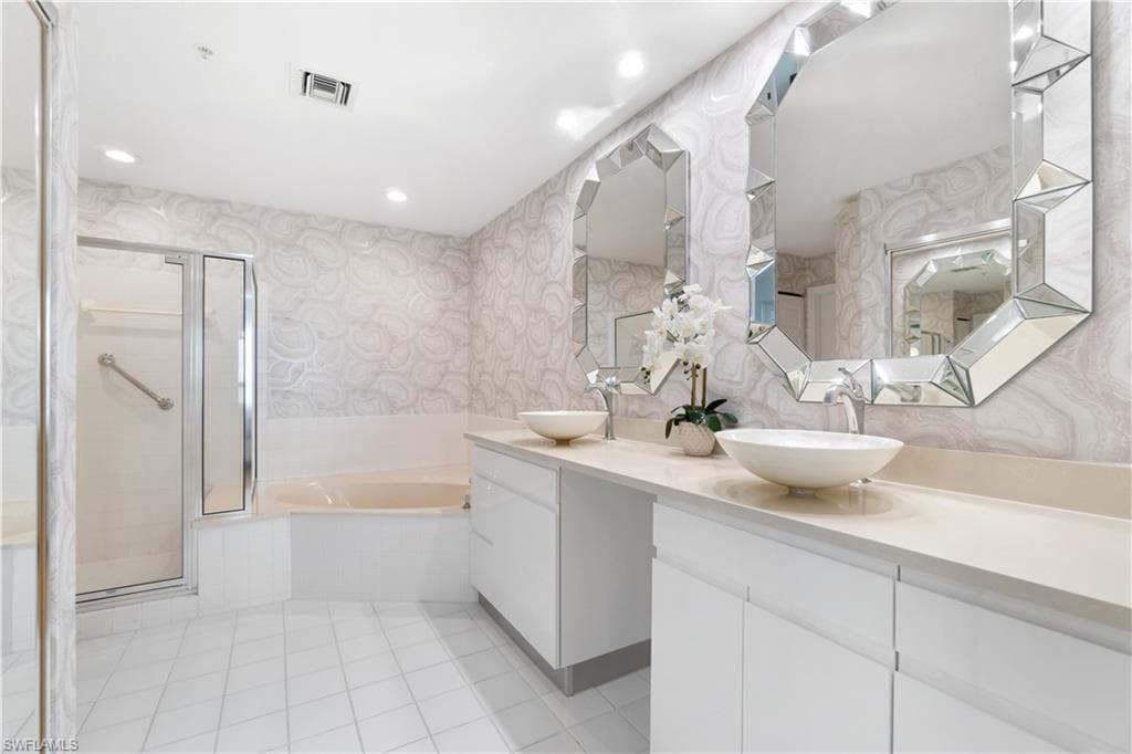 260 Barefoot Beach Blvd 203, Bonita Springs, FL 34134-18