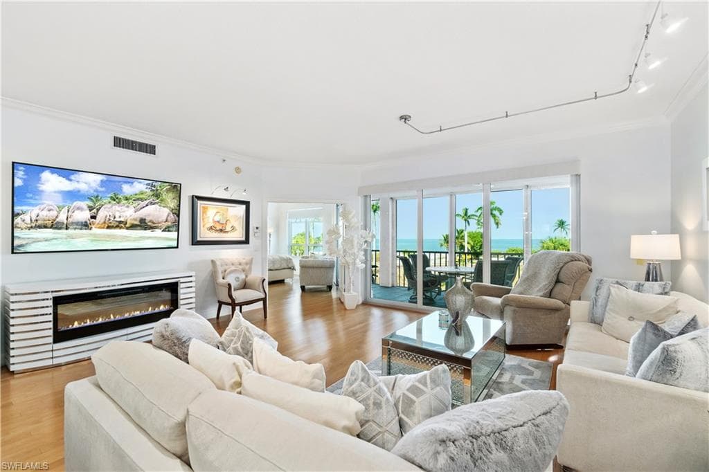 260 Barefoot Beach Blvd 203, Bonita Springs, FL 34134-2