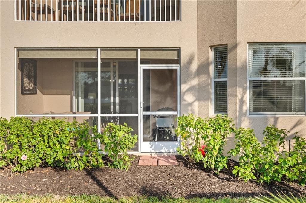 2730 Cypress Trace Cir 2813, Naples, FL 34119-25