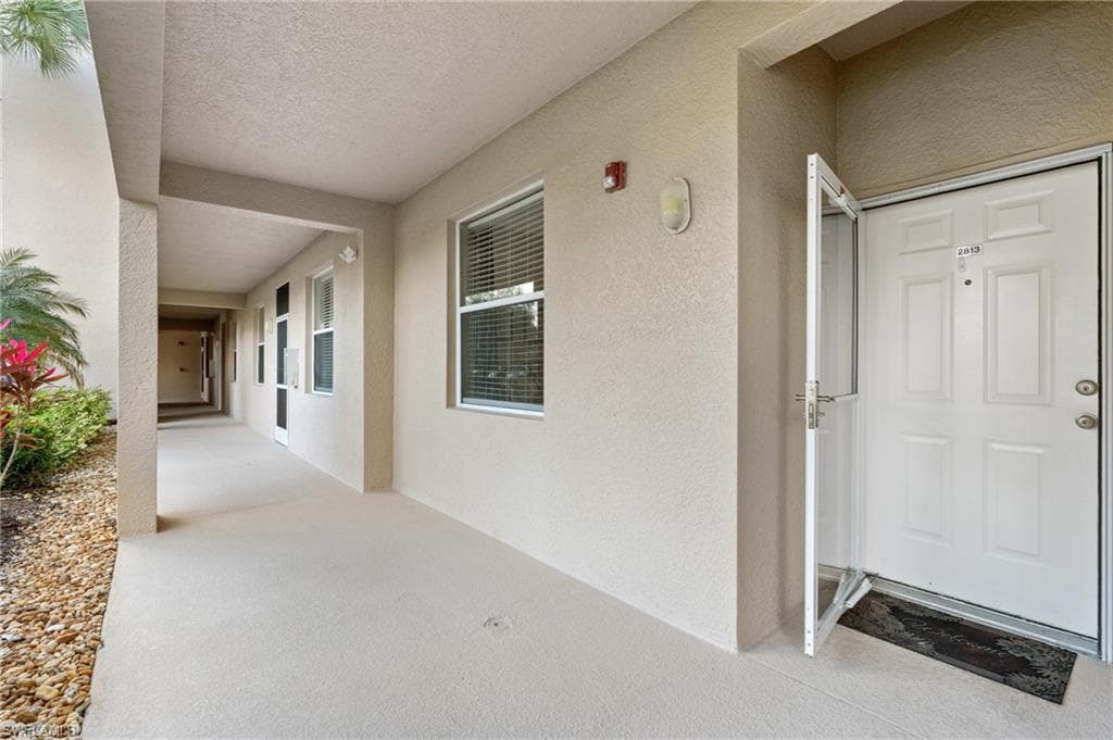 2730 Cypress Trace Cir 2813, Naples, FL 34119-6