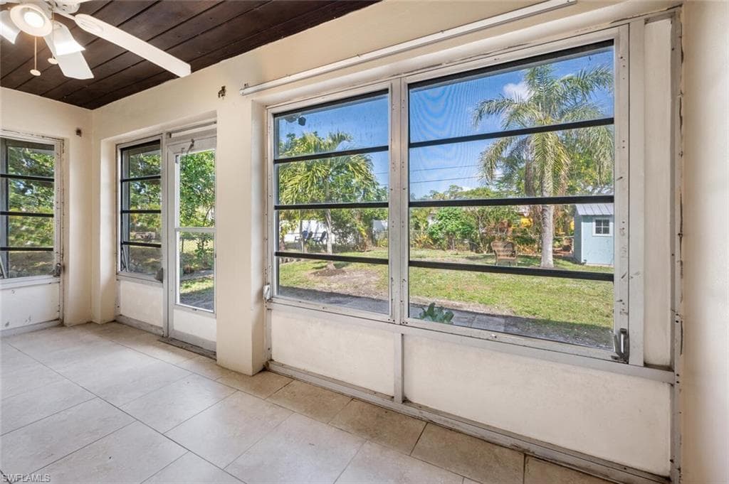 711 108th Ave N, Naples, FL 34108-21