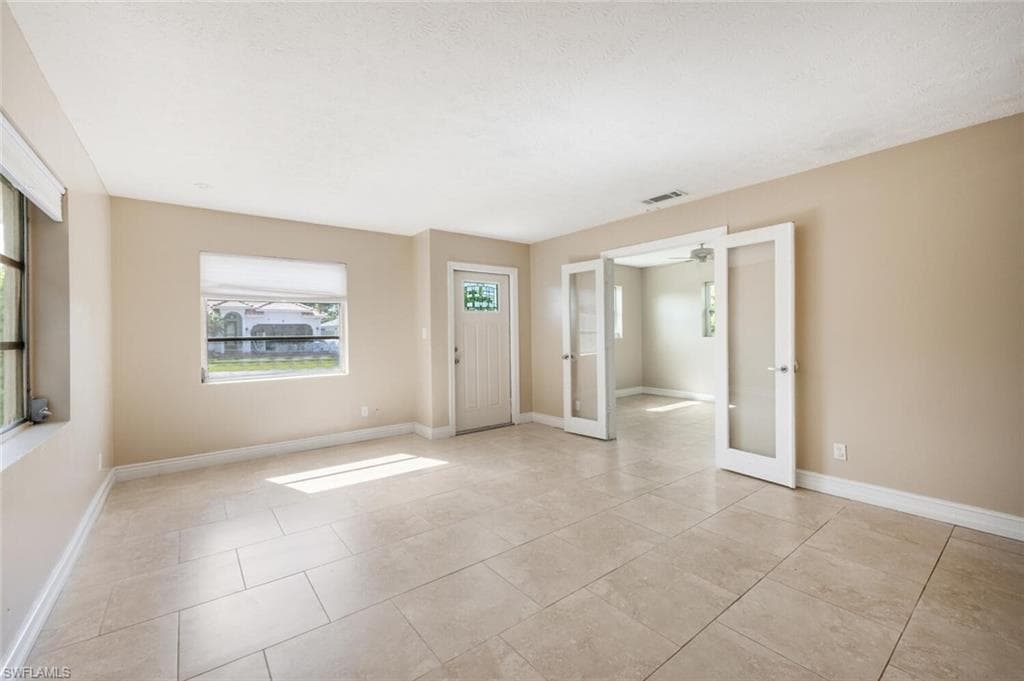 711 108th Ave N, Naples, FL 34108-7