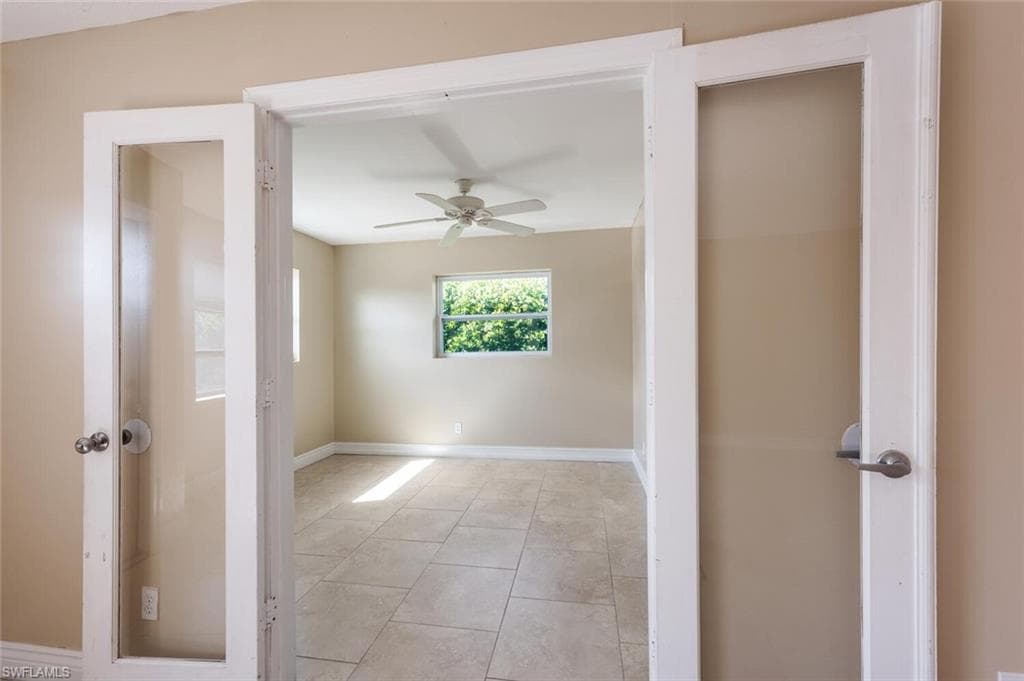 711 108th Ave N, Naples, FL 34108-8