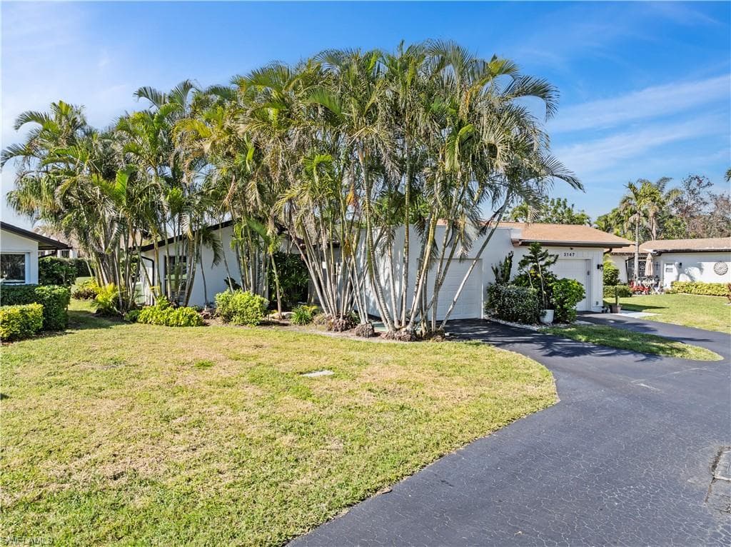 3143 Boca Ciega Dr B4, Naples, FL 34112-3
