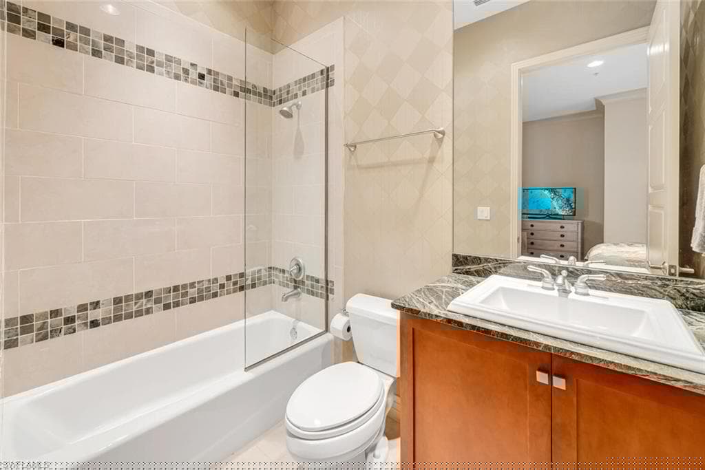 868 5th Ave S 3a, Naples, FL 34102-14