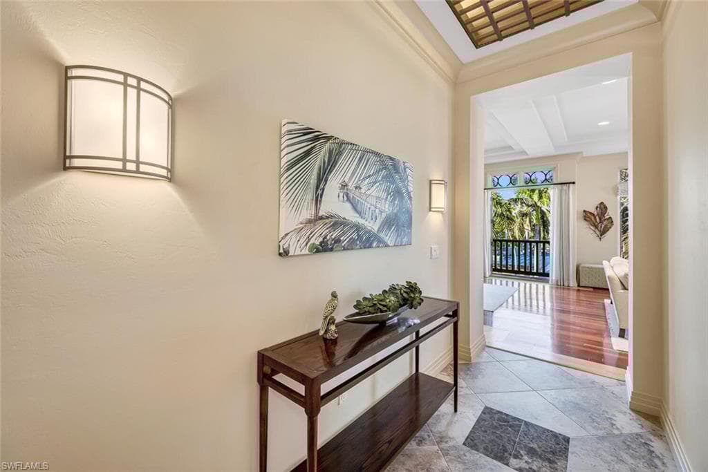 868 5th Ave S 3a, Naples, FL 34102-3