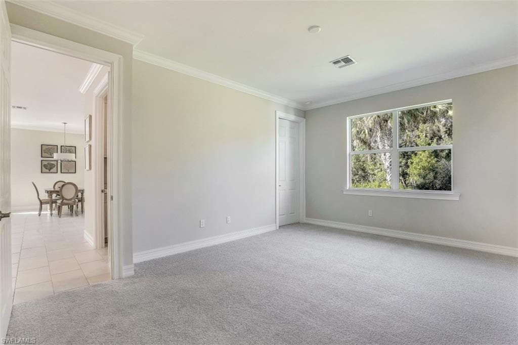 315 Tamarindo Ln, Naples, FL 34114-19