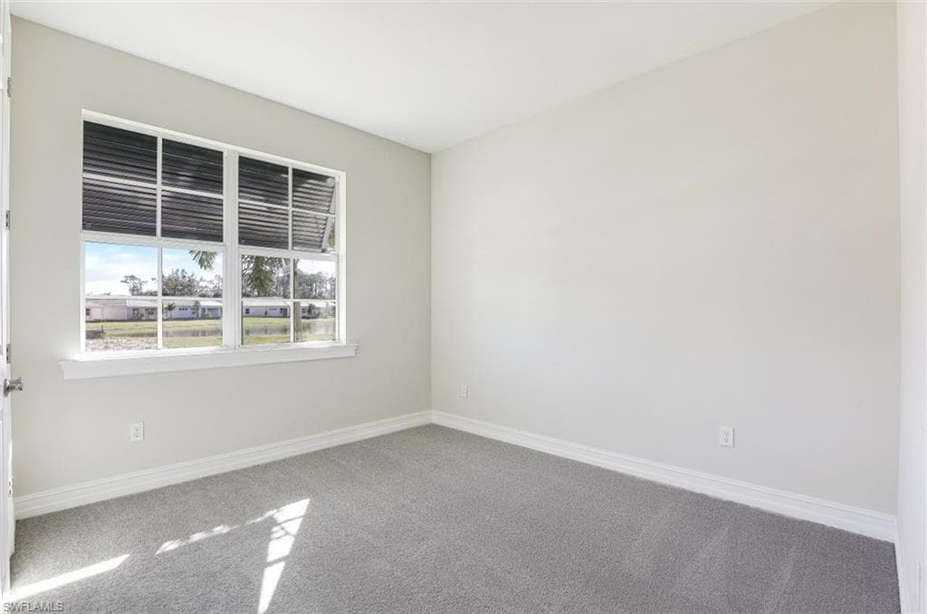 315 Tamarindo Ln, Naples, FL 34114-21
