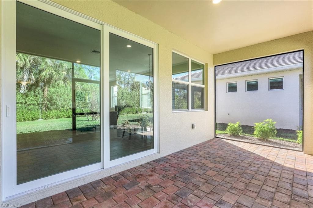 315 Tamarindo Ln, Naples, FL 34114-27