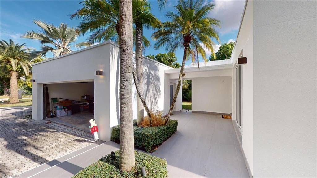 10420 64th St, Miami, FL 33173-4